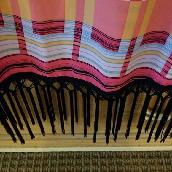 UNIQUE FUN TOP FOR SPRING SO COLORFUL!!! - Picture 5 of 5